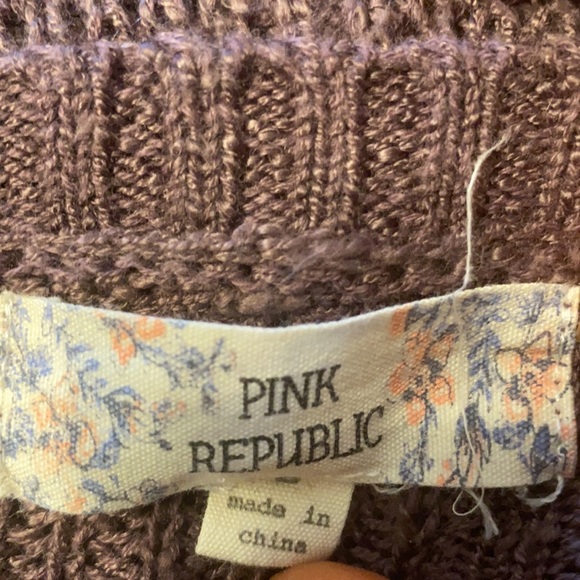 Sweater - Picture 3 of 3